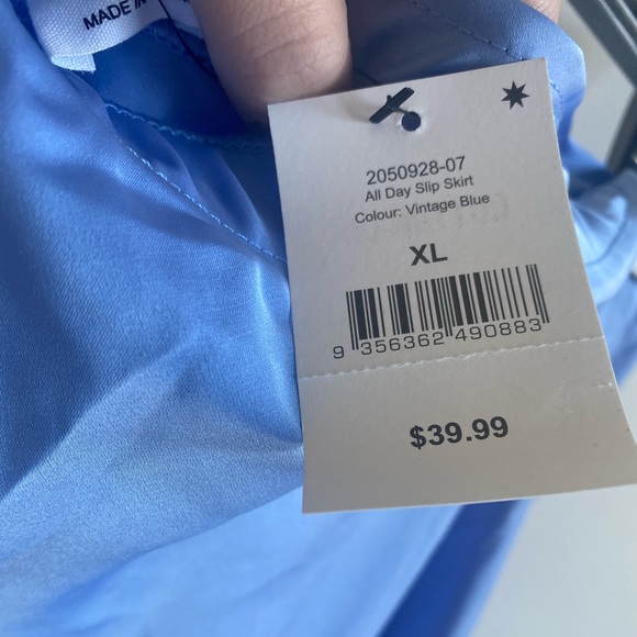 Host Pick Light blue Cotton On midi satin look skirt NWT summer style size XL - Picture 9 of 9